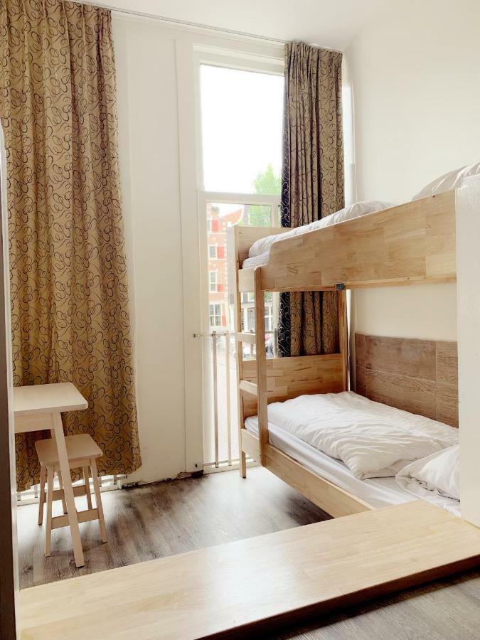 Familienzimmer (8 Personen) mit Gemeinschaftsbad